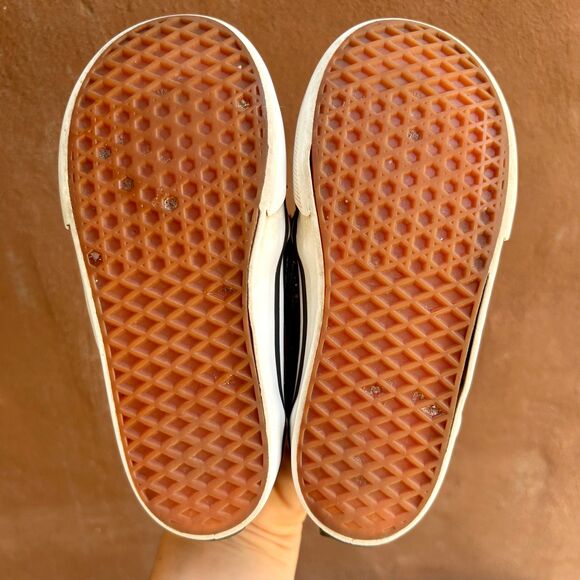 Vans Toddler Classic Slip-On V Checkerboard Shoe in Gray + Black - Picture 6 of 6